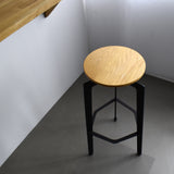Deerleg ハイスツール オーク無垢（はぎ板）タイプ ブラック脚 円形スツール 30cm