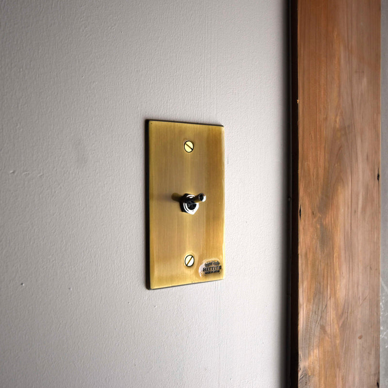 真鍮色トグルスイッチ C ＜1口ink型＞ 3路式（片切対応）